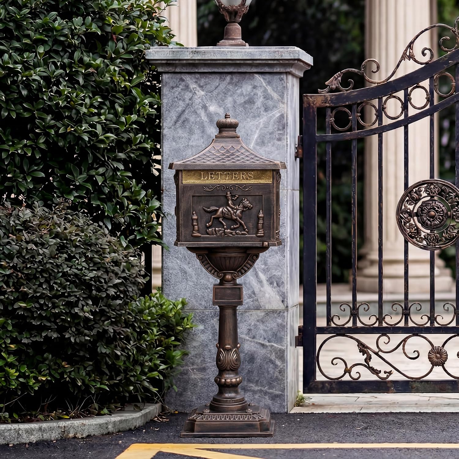 Cast Aluminum Locking Mailbox, Heavy Duty Security Postal Box, Retro Mid-Century Outdoor Mailbox with Key Lock, Weatherproof Anti-Theft Design, Easy Installation, Bronze
