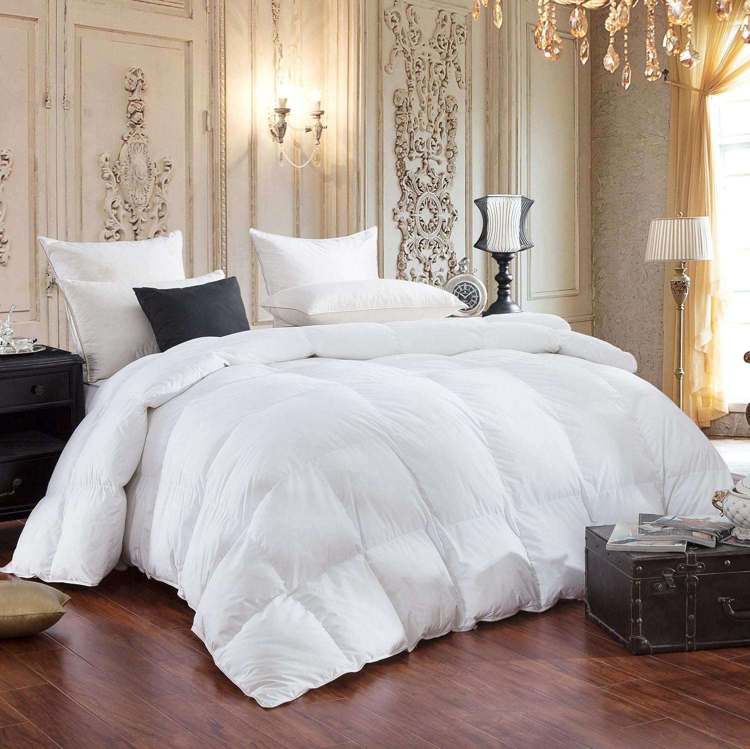 600-Thread-Count Egyptian Cotton Goose Down Comforter, 55 oz. Fill Weight, Baffle Box Design - Solid White (Queen Size)